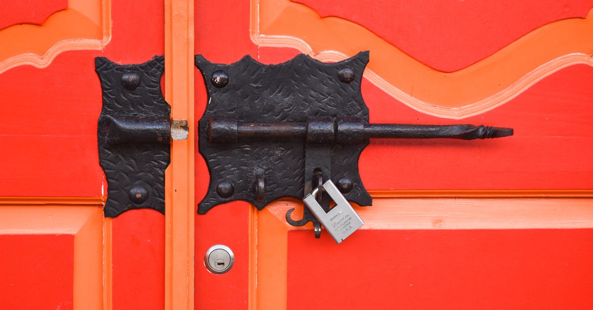 front door lock key — Brampton Locksmith Solution