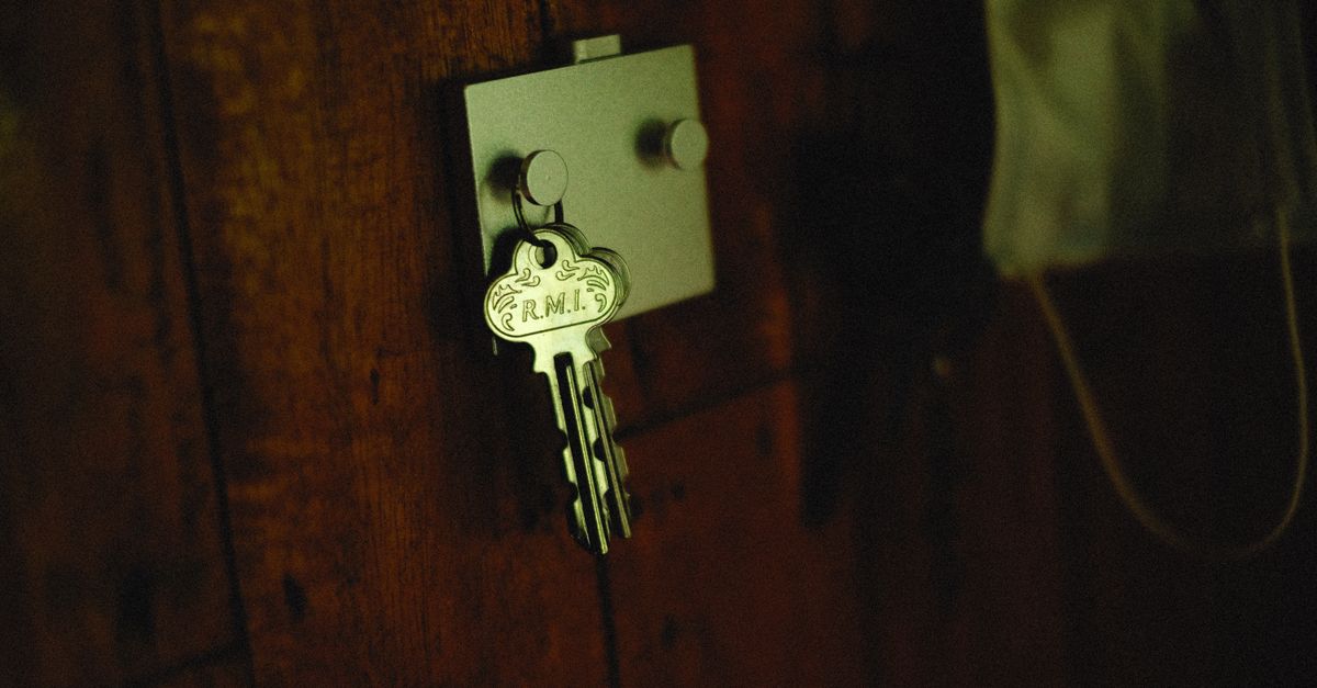 Signs Your Door Knob Lock Replacement Can't Wait — Brampton Locksmith Solution